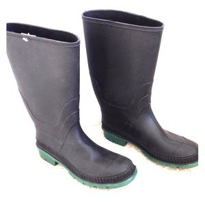 NEW 10 Black Rubber Rain Boots Waterproof 🦆